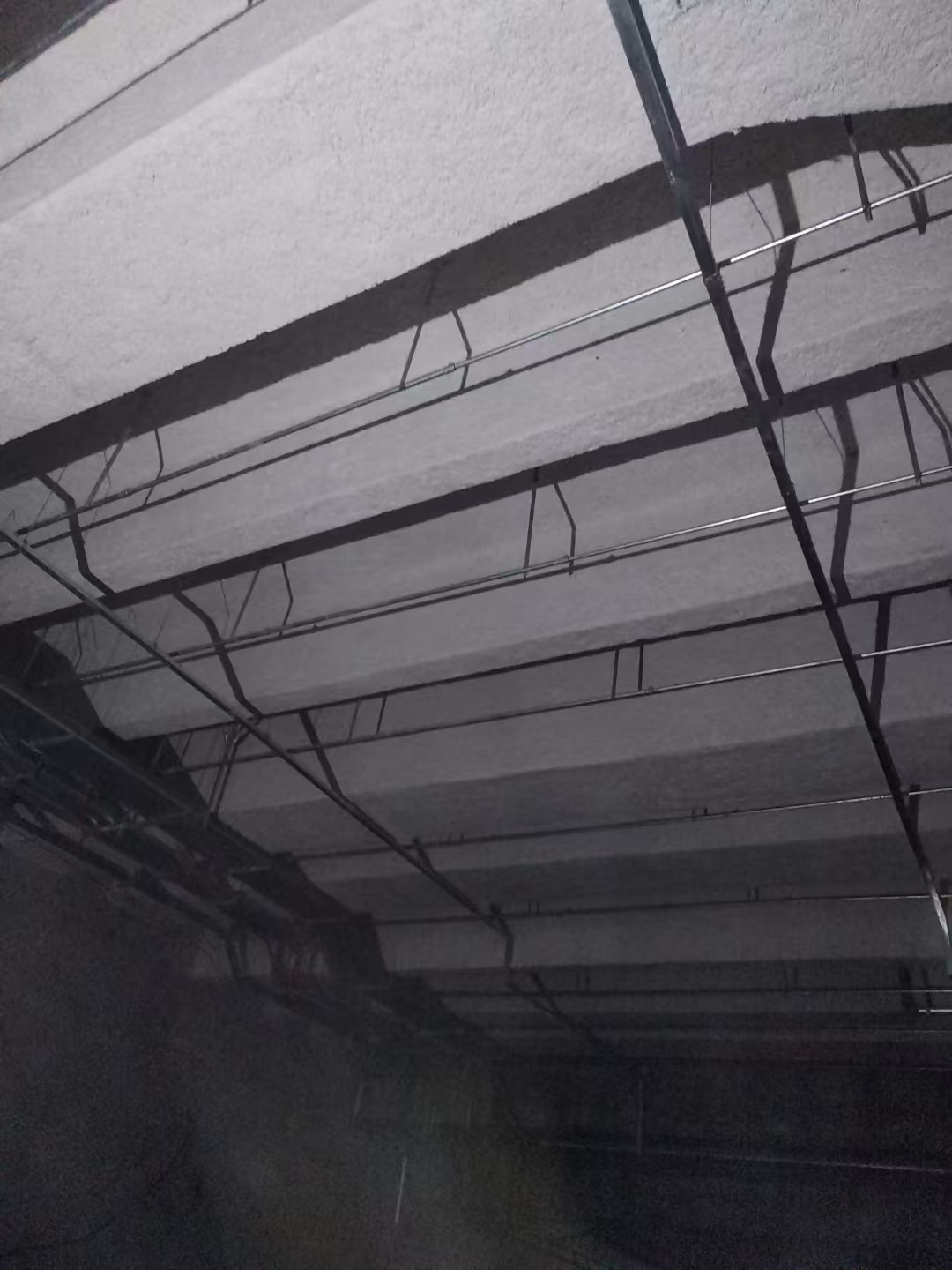 重庆市重庆江北国际机场-地下通道的施工